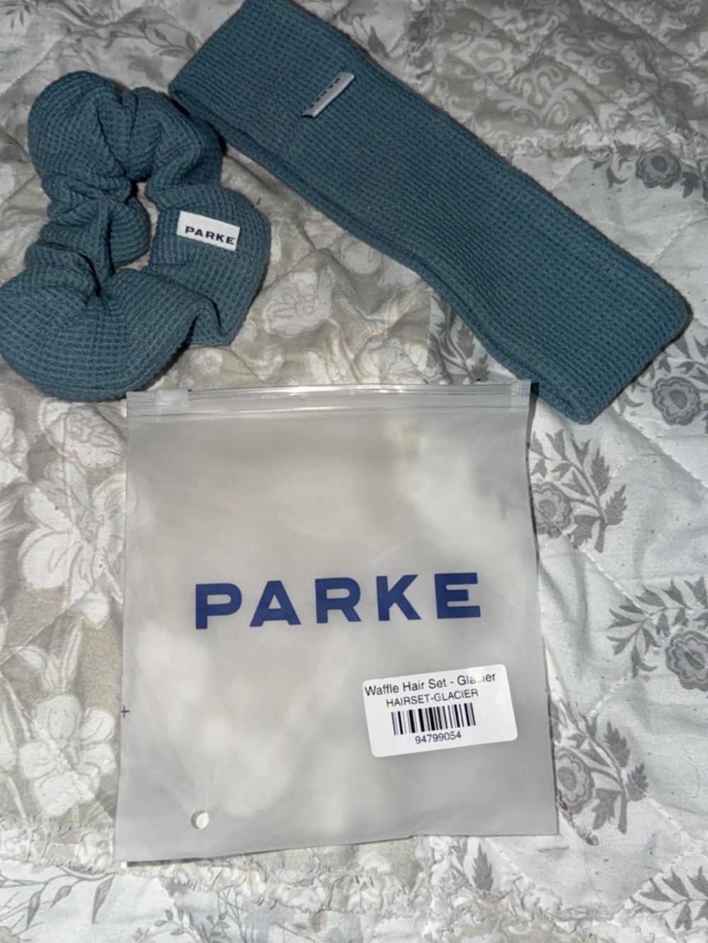 PARKE HEADBAND AN SCRUNCHIE IN GLACIER